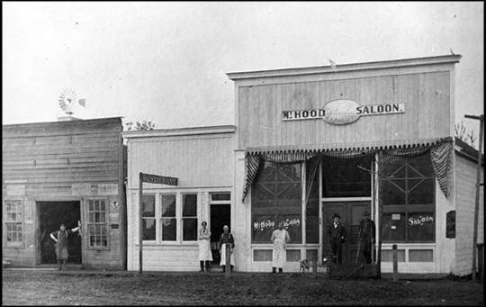 Image:Businesses on Mill Street 1900.JPG